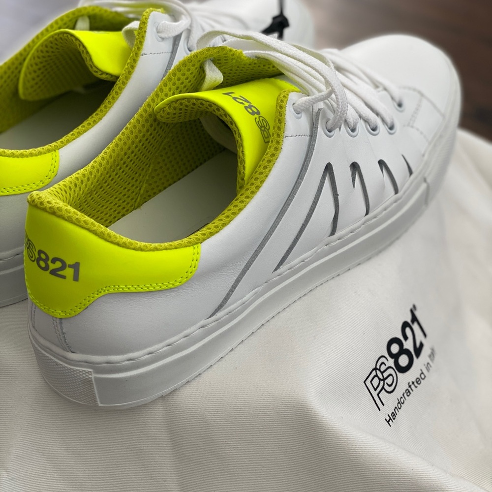 PS821 Neon Volt-sz 39-NEW w/ box & bag